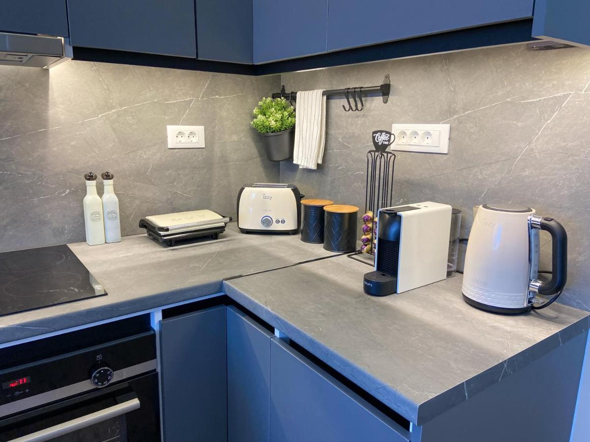 Simplycity Homestay Apartments Кремасти Экстерьер фото